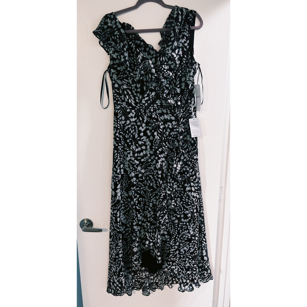 London Times flutter arms midi dress